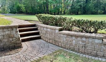 280 W Reach Dr, Jamestown, RI 02835