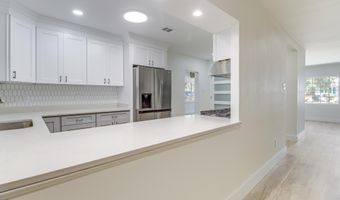 175 Saint Charles Ave, Biloxi, MS 39530