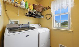 28 Hannah Lee Rd, Barnegat, NJ 08005
