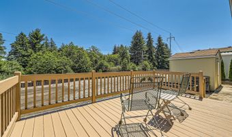18248 S THERESA Ln, Oregon City, OR 97045