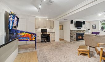 9 E Heatheridge St, Ann Arbor, MI 48104