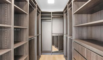 2000 Island Blvd 903, Aventura, FL 33160