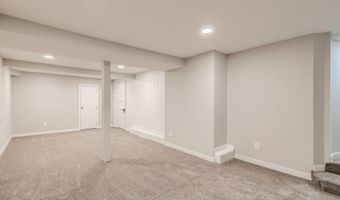 555 Tyler St, Anoka, MN 55303