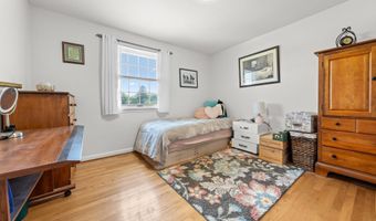 3146 CLUB Dr, Allentown, PA 18103