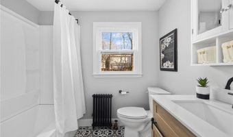 17 Loring St, Cranston, RI 02920