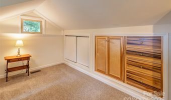 9 Koenig Way, Asheville, NC 28804