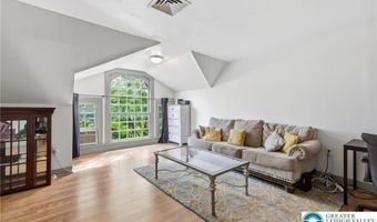 202 N 17th St D, Allentown, PA 18104