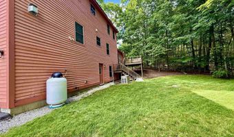 40 Lakewood Dr, Alton, NH 03810