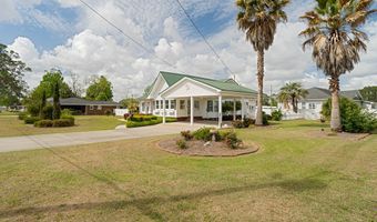 316 Fair St, Baxley, GA 31513