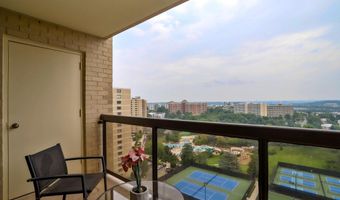 307 YOAKUM Pkwy 1517, Alexandria, VA 22304