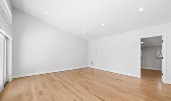 924 28TH St S, Arlington, VA 22202
