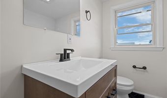 99 Salem Ave, Cranston, RI 02920