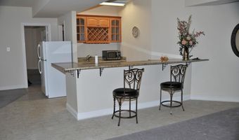 7582 VENTURE Dr, Alexandria, VA 22315