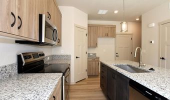 533 S 10th St, Berthoud, CO 80513