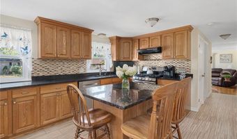 7 S Glen Dr, Coventry, RI 02816