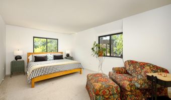 12 Haverhill Ct, Ann Arbor, MI 48105