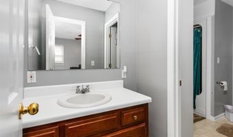 890 KELLY LYNN Dr, Anniston, AL 36207