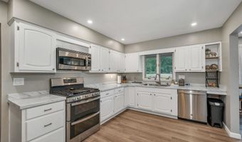 13 Kelso Dr, Bow, NH 03304