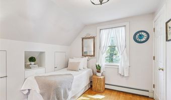 74 Acre Ave, Barrington, RI 02806