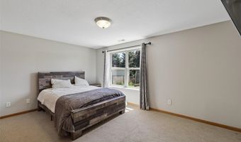 3020 SW Butternut Dr, Ankeny, IA 50023