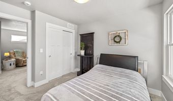 2226 Chan Dr, Adel, IA 50003
