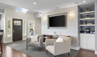 10 Roxbury Rd, Madison, WI 53704