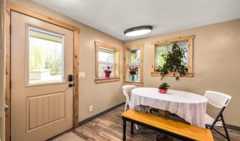 580 Hollow Ln, Bigfork, MT 59911