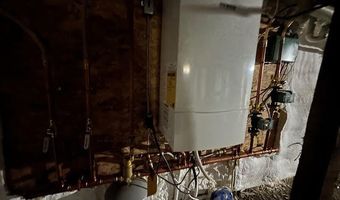 68 Park St, Belfast, ME 04915