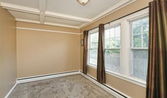 23 Maple Dr, Amityville, NY 11701