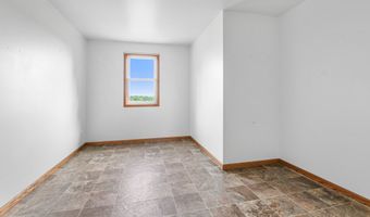 2466 655th Ave, Albia, IA 52531