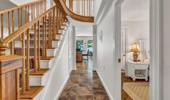 27 Highview Ter, Belfast, ME 04915