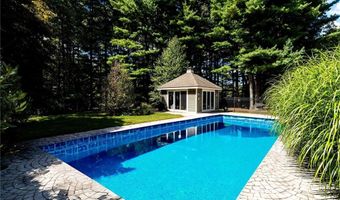 39 Sumner Brown Rd, Cumberland, RI 02864