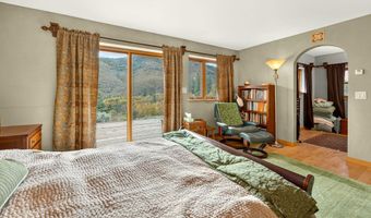 2026 Ashland Mine Rd, Ashland, OR 97520