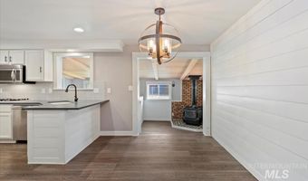 7566 S Valley Heights Dr, Boise, ID 83709