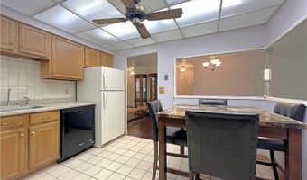 31 Park Lane Ct, Amherst, NY 14221