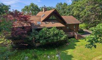 14 E Point Rd, Albrightsville, PA 18210