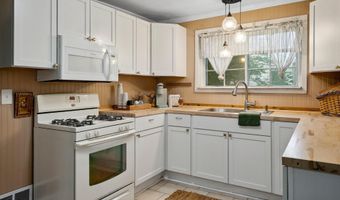 229 Rockingham Ave, Alma, MI 48801
