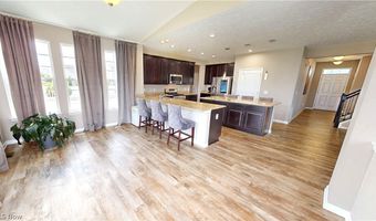 940 Longitude Ln, Amherst, OH 44001