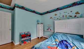 114 Tiffany Ln, Bristol, CT 06010