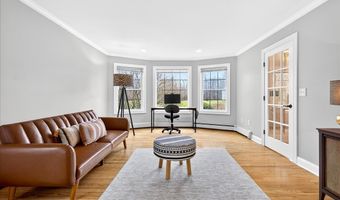 22 Emerald Ln, Bethany, CT 06524