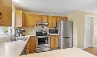 55 Littleton Rd 23A, Ayer, MA 01432