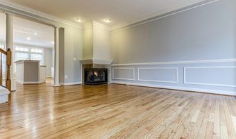 953 HARRISON Cir, Alexandria, VA 22304