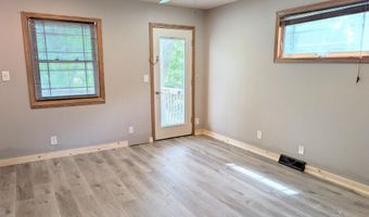 202 North Ln, Albert Lea, MN 56007