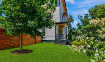 924 28TH St S, Arlington, VA 22202