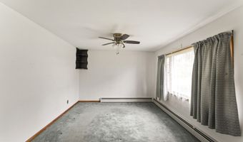 6 Sunrise Rd, Danbury, CT 06810