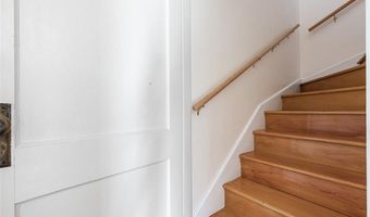 118 Ocean Ave, Cranston, RI 02905