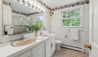1 Bridle Path Rd, Andover, MA 01810