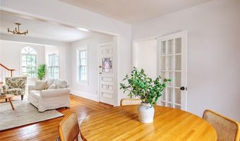 21 Townsend St, Barrington, RI 02806