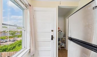 19 Remington St, Warwick, RI 02888