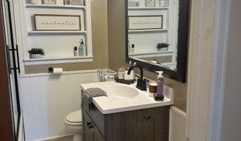 1115 Washington Ave E, Albia, IA 52531